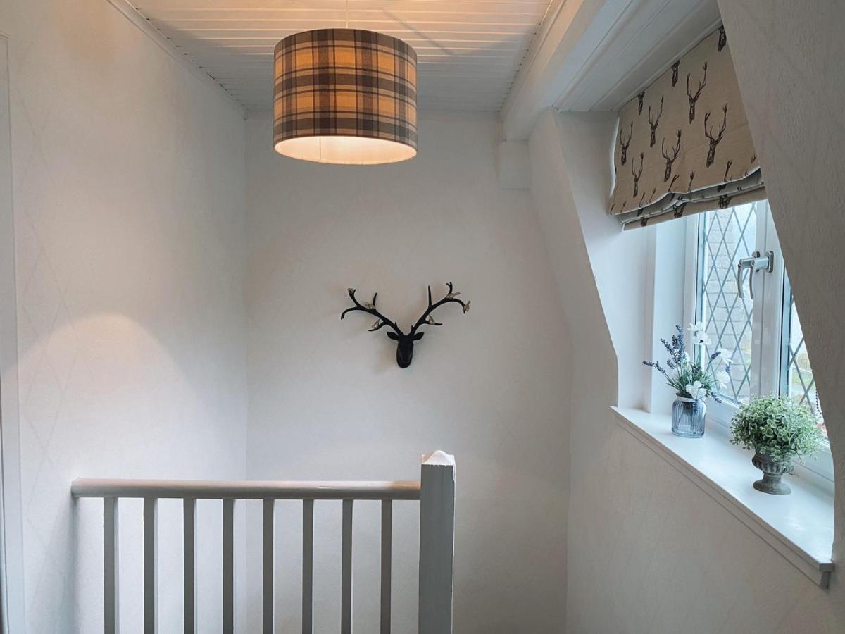 Macleen Cottage Арочар Екстериор снимка